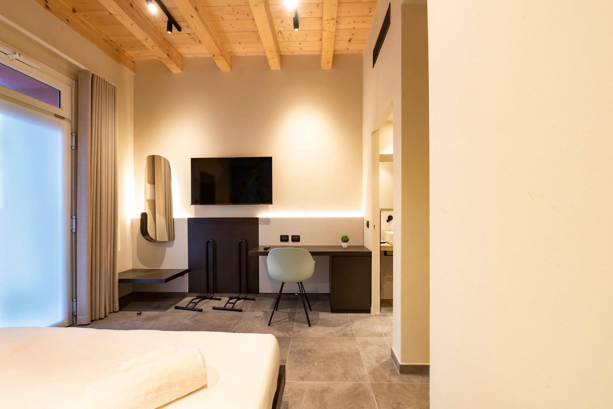 Italianflat - Verona'S River, Free Parking For Car & Bike, Nature, Relax Buitenkant foto