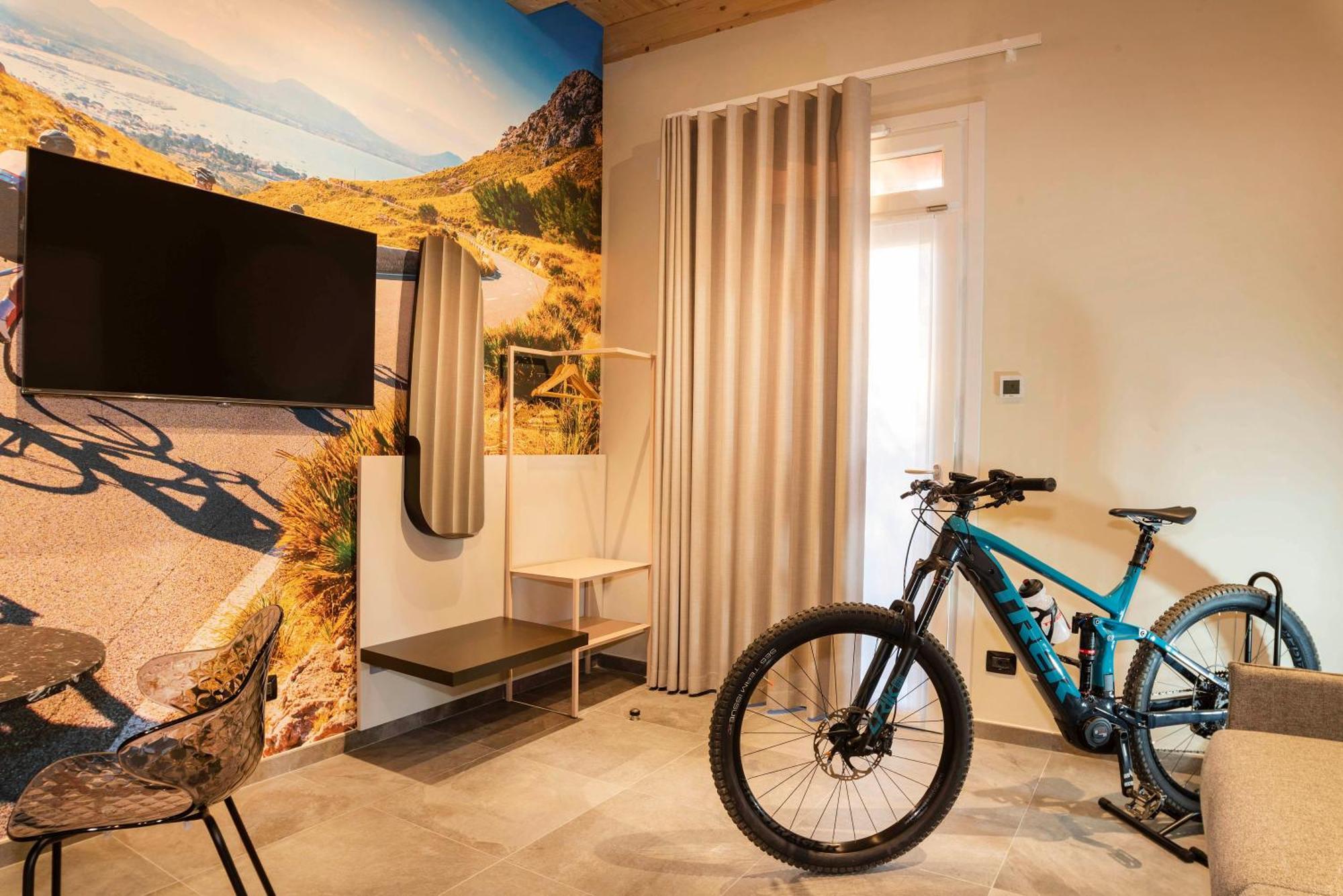Italianflat - Verona'S River, Free Parking For Car & Bike, Nature, Relax Buitenkant foto