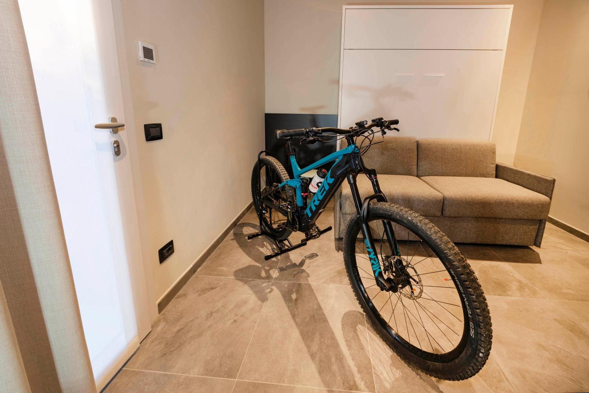 Italianflat - Verona'S River, Free Parking For Car & Bike, Nature, Relax Buitenkant foto