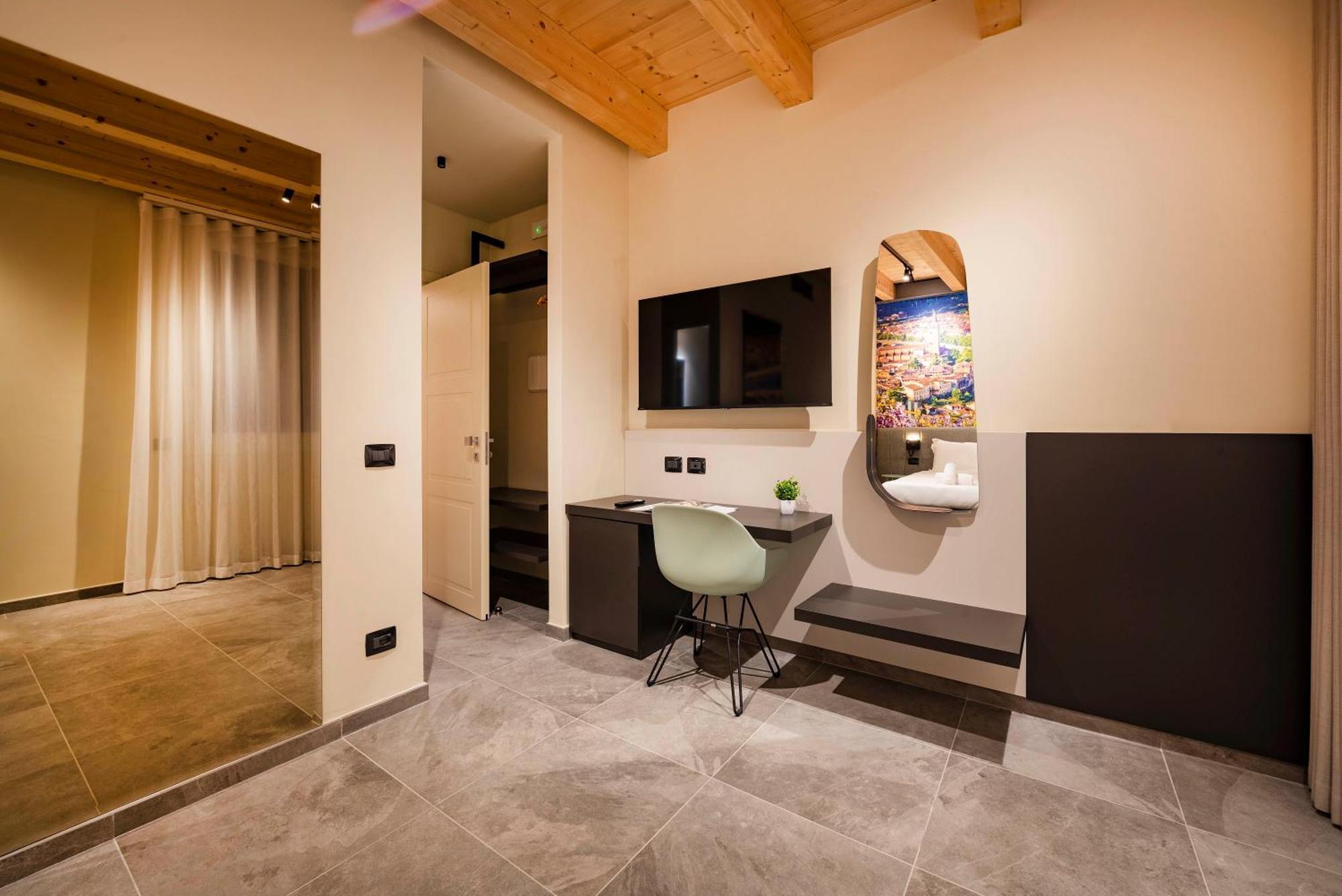 Italianflat - Verona'S River, Free Parking For Car & Bike, Nature, Relax Buitenkant foto