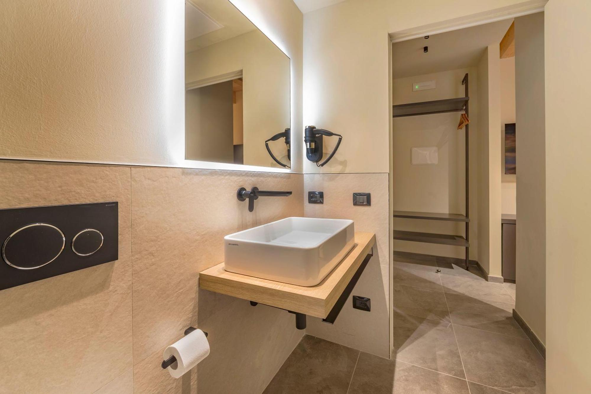 Italianflat - Verona'S River, Free Parking For Car & Bike, Nature, Relax Buitenkant foto