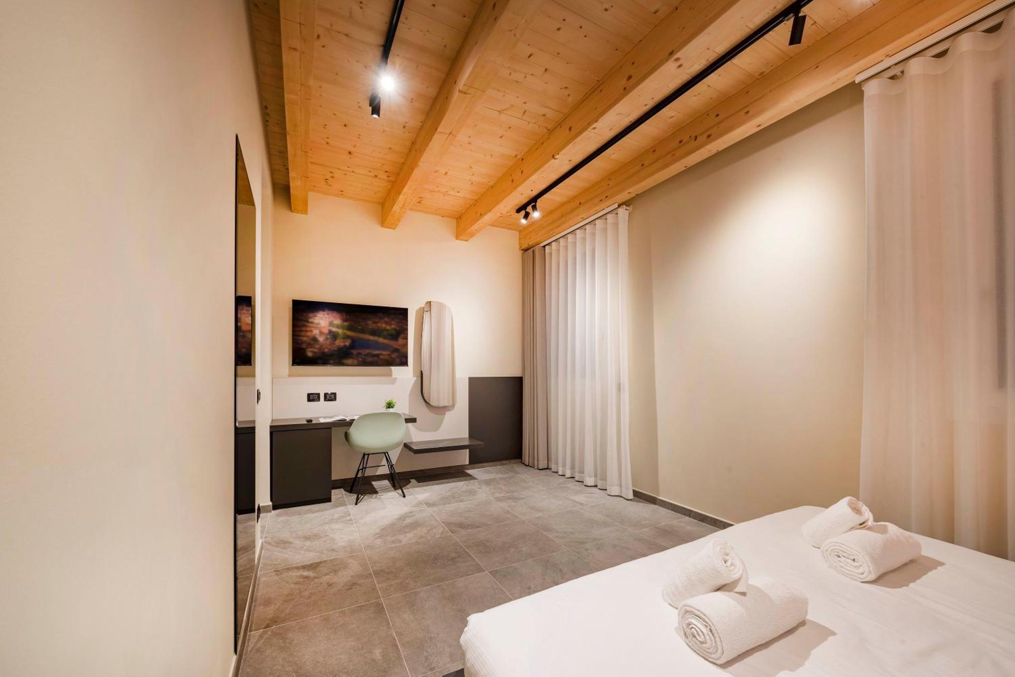 Italianflat - Verona'S River, Free Parking For Car & Bike, Nature, Relax Buitenkant foto