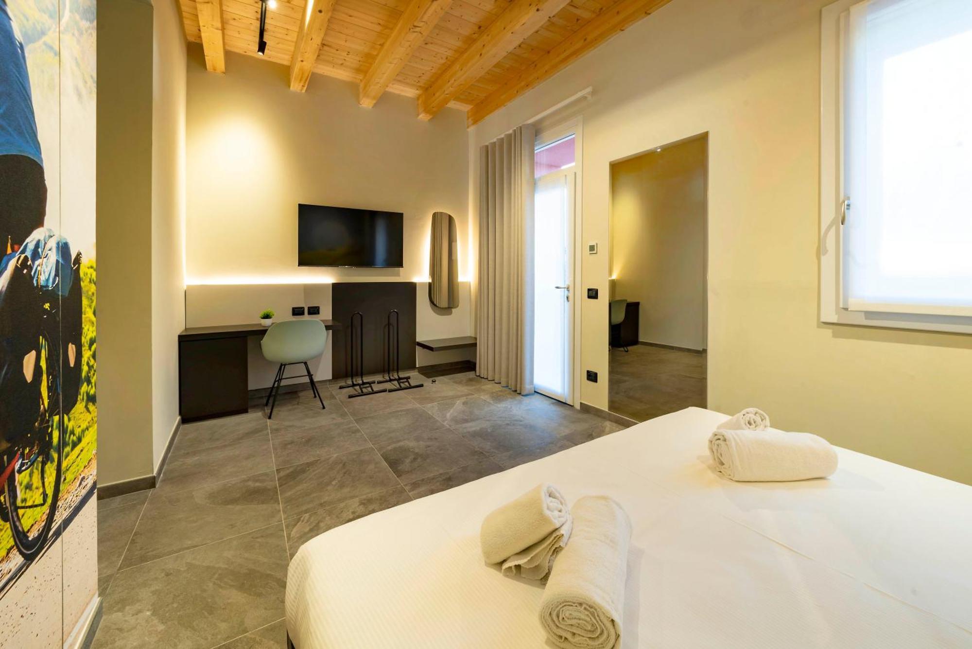 Italianflat - Verona'S River, Free Parking For Car & Bike, Nature, Relax Buitenkant foto